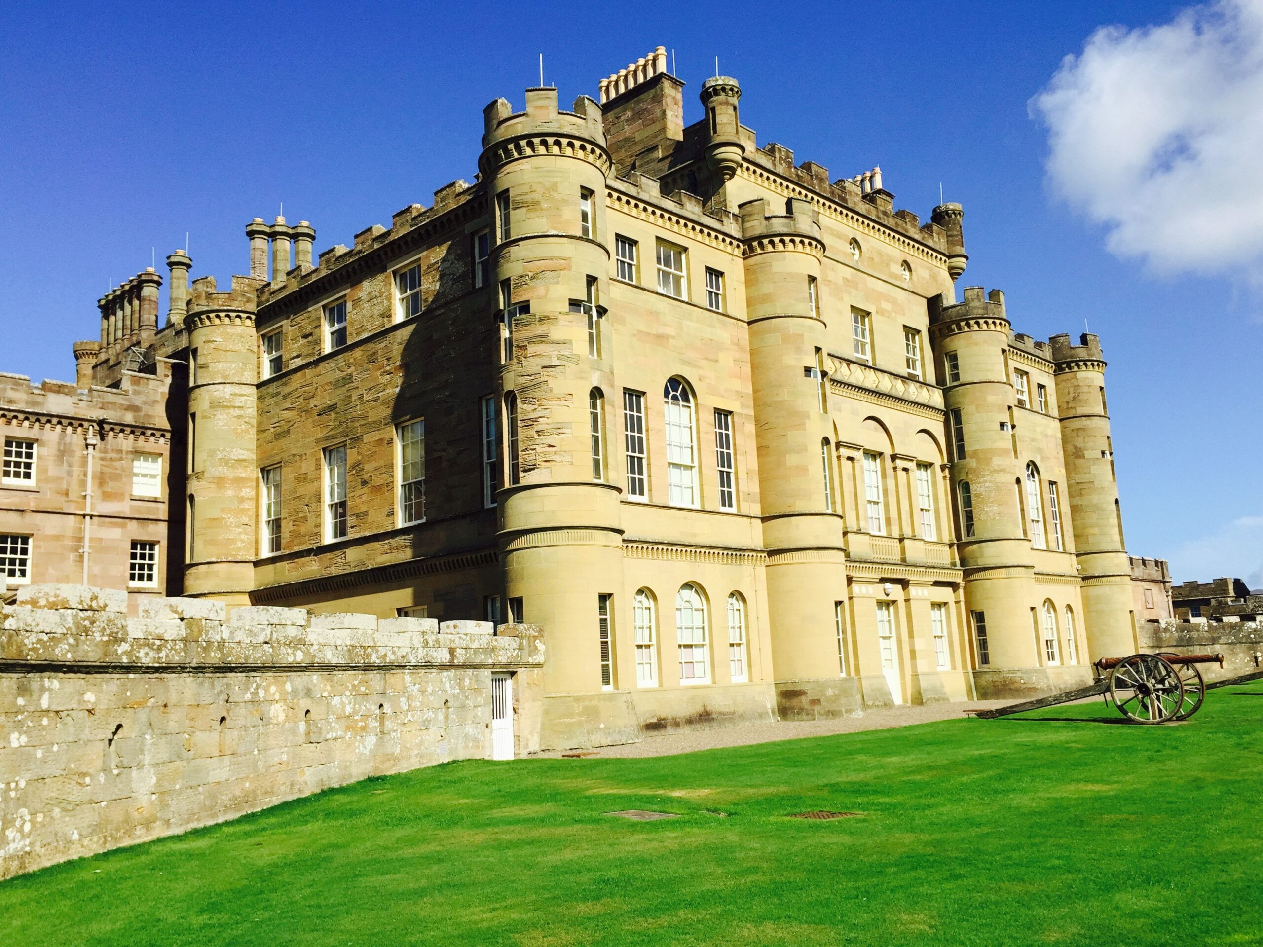 Dreaming of a Fairy Tale: Experience the Ultimate Castle Wedding in Scotland